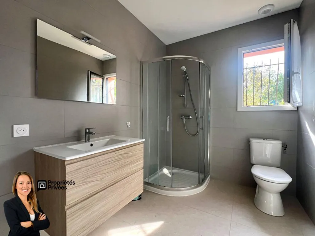 Salles de bain - Maison Meublée avec Piscine à Montauroux