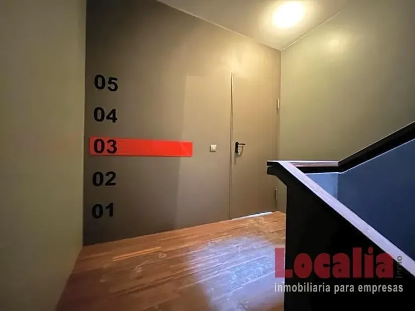 Esik - Modern Office Building in Torrelavega Centre