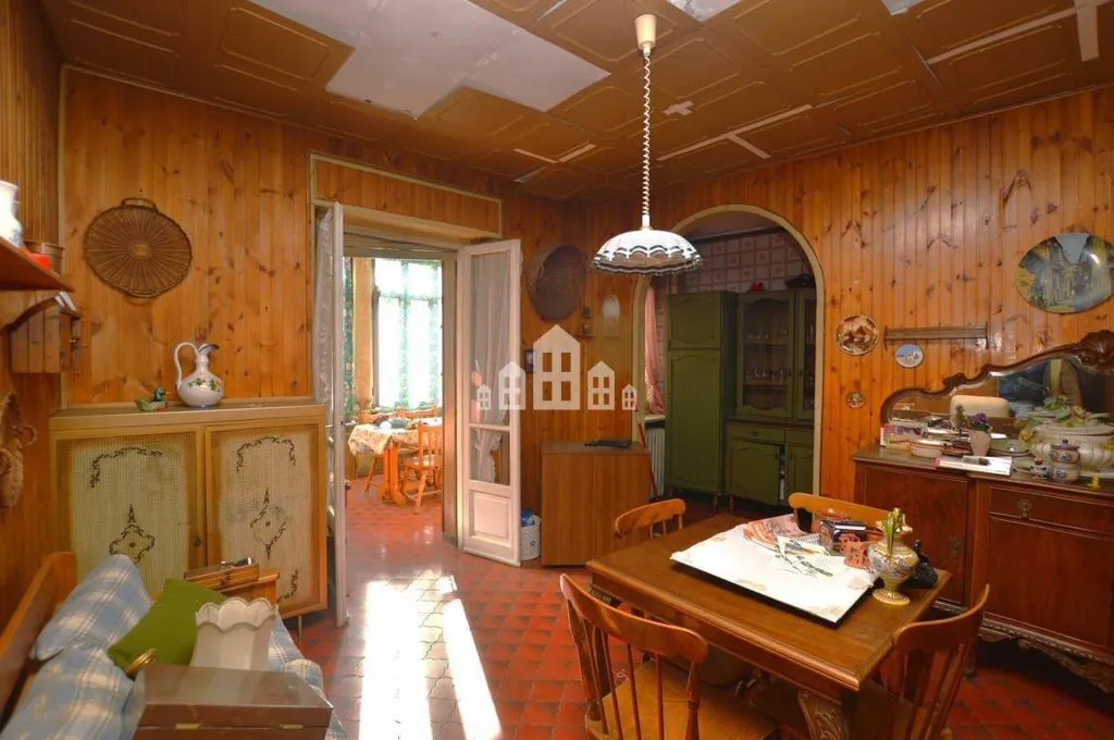 Salle à manger - Historic Building with Central Location in Rivara