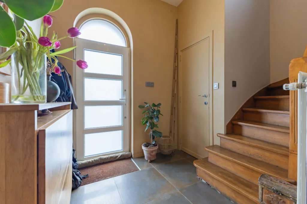 Hallway - House with Large Loft in Well-located Area