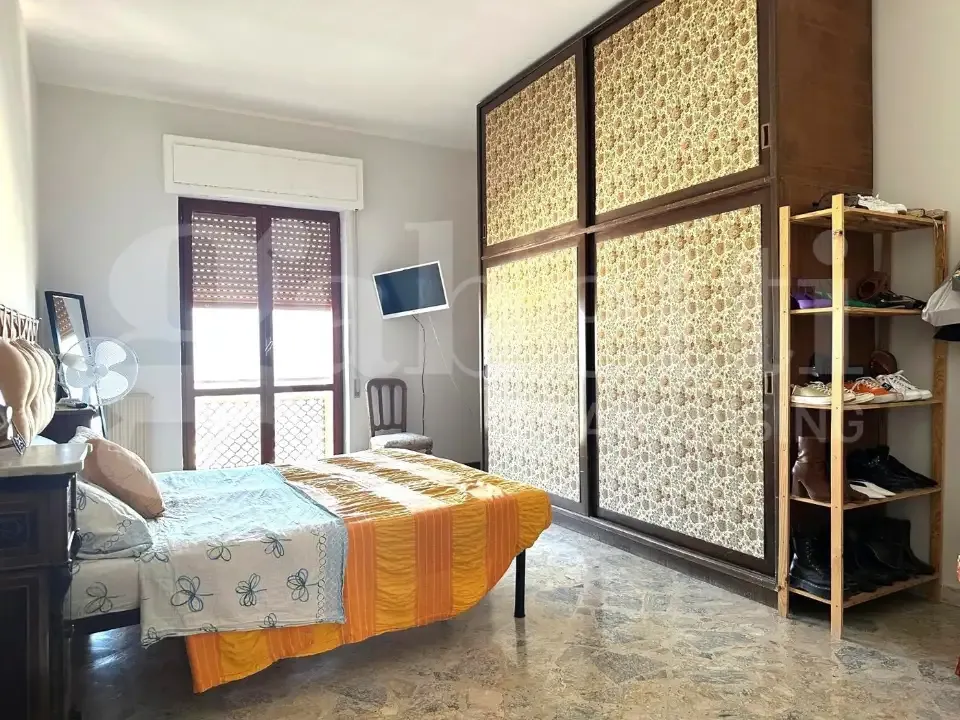 Magamistoad - Spacious Flat with Double Balcony in Avola
