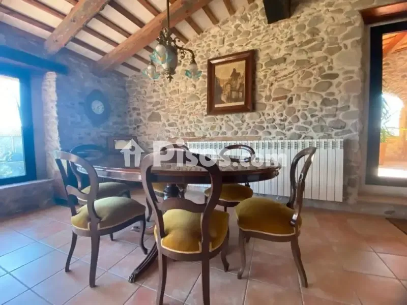 Salle à manger - 17th-Century Stone Cottage in Bordils