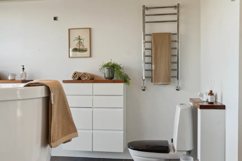 Salles de bain - Modern Villa with Water Views in Oddesund