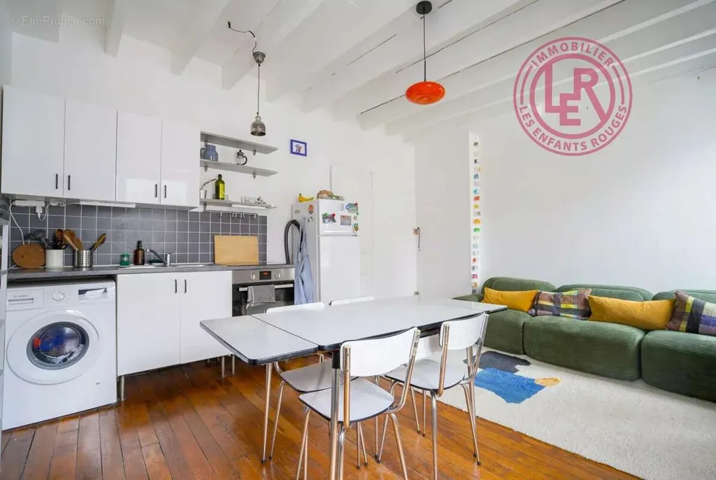 Cuisine - Appartement 2 Pièces avec Vue Dégagée au Marais