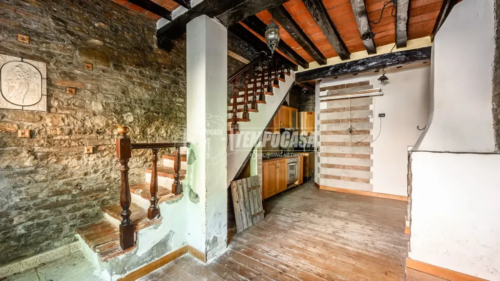 Rooms - Independent House for Renovation in Maranello