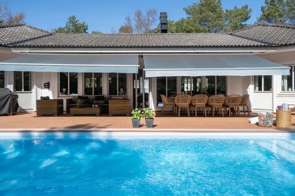 Pool - Spacious Bungalow with Pool in Ljungskogen