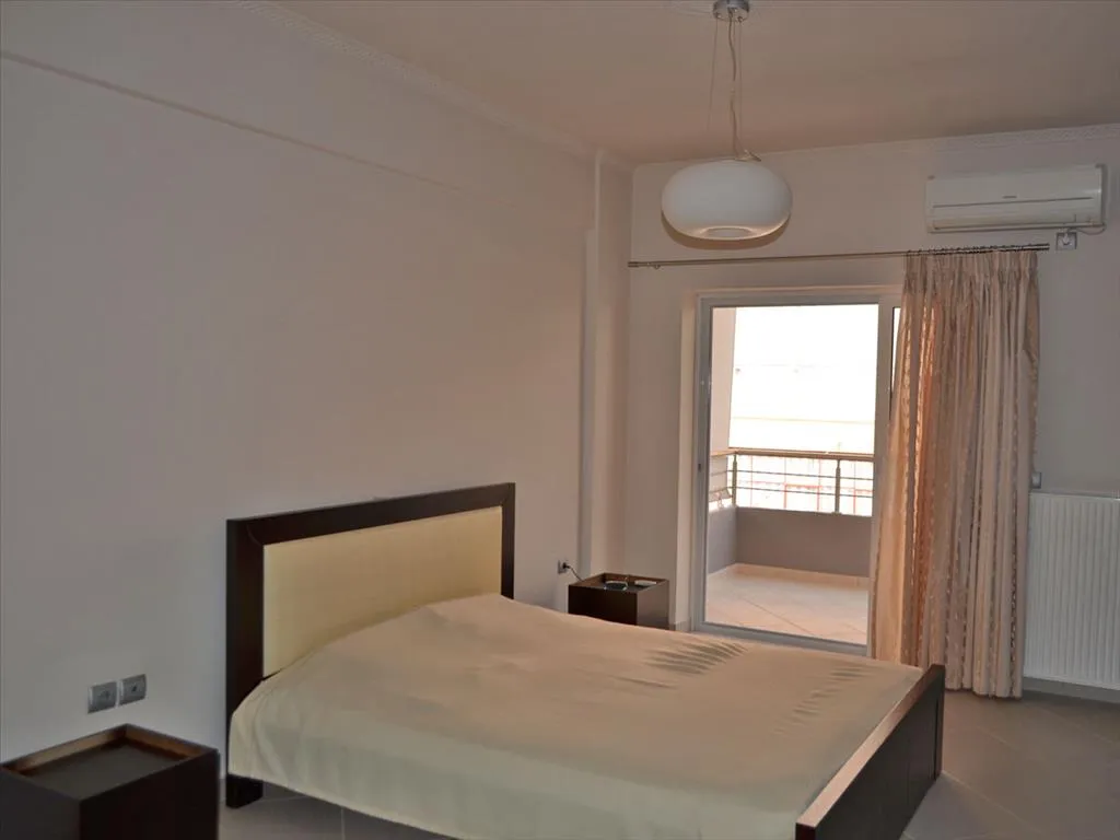 Appartement 6 pièces à Loutraki