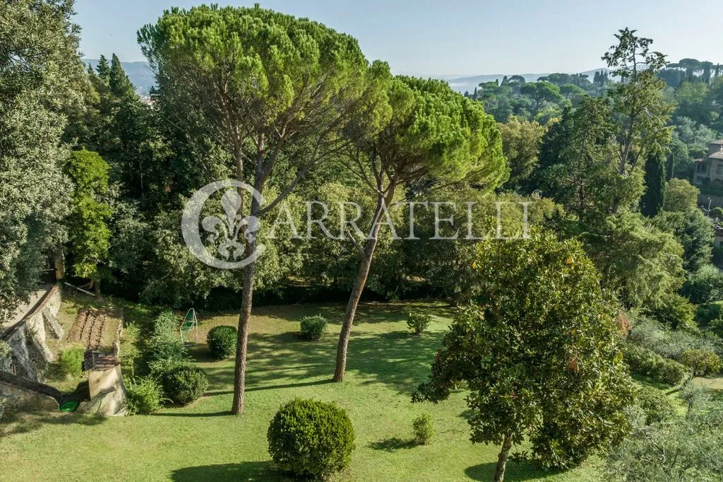 Jardin - Historic Villa with Private Park in Florence