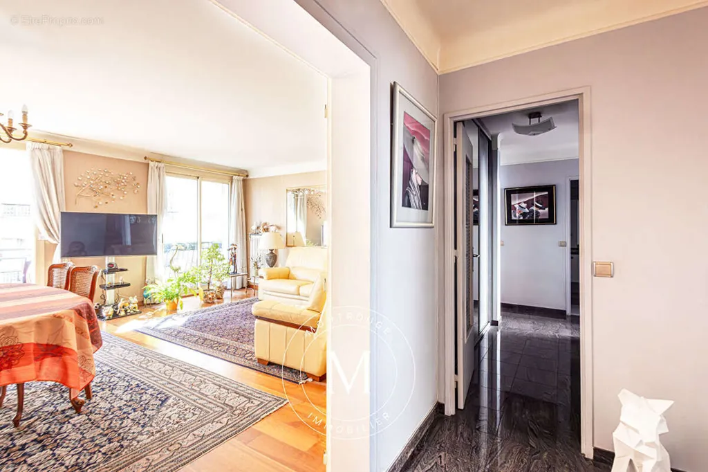Elutuba - Balcony Flat in Montparnasse, Paris