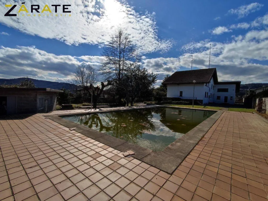 Bassein - 10-Room House with Pool in Larrabetzu