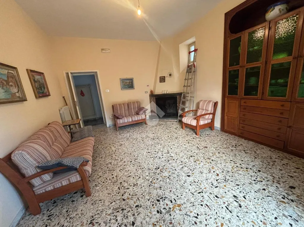 Elutuba - Characterful Apartment with Balcony in Lauro