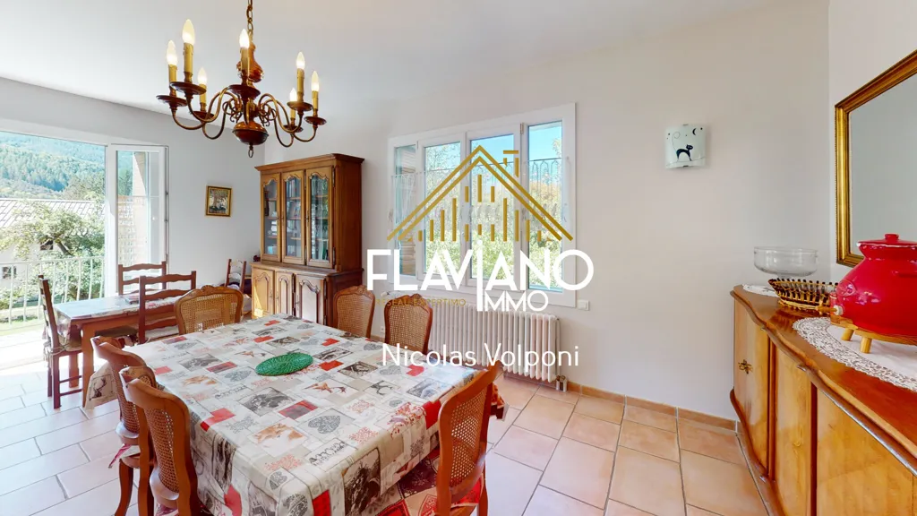 Salle à manger - Appartement T6 avec Vue Montagne à Barcelonnette