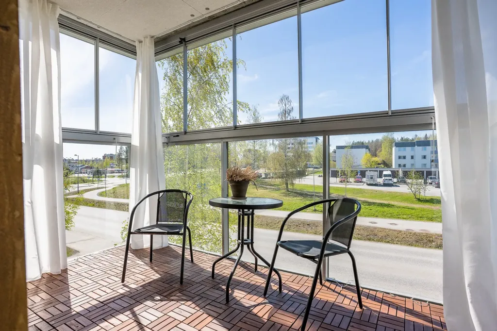 Rõdu - Bright 2nd Floor Flat with Balcony in Umeå