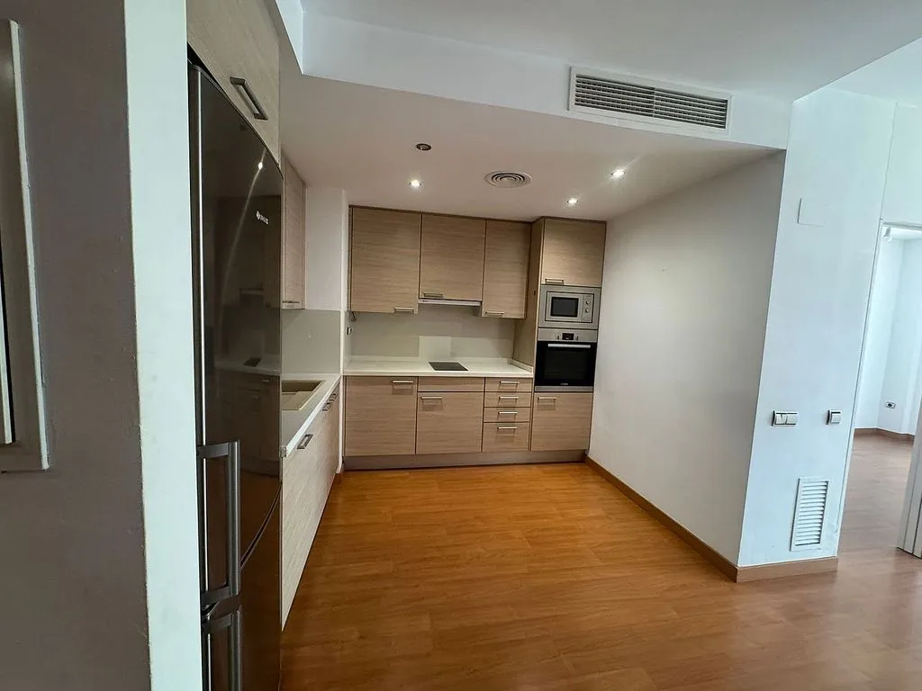 Cuisine - 1-Bedroom Flat with Air Conditioning in S. XX