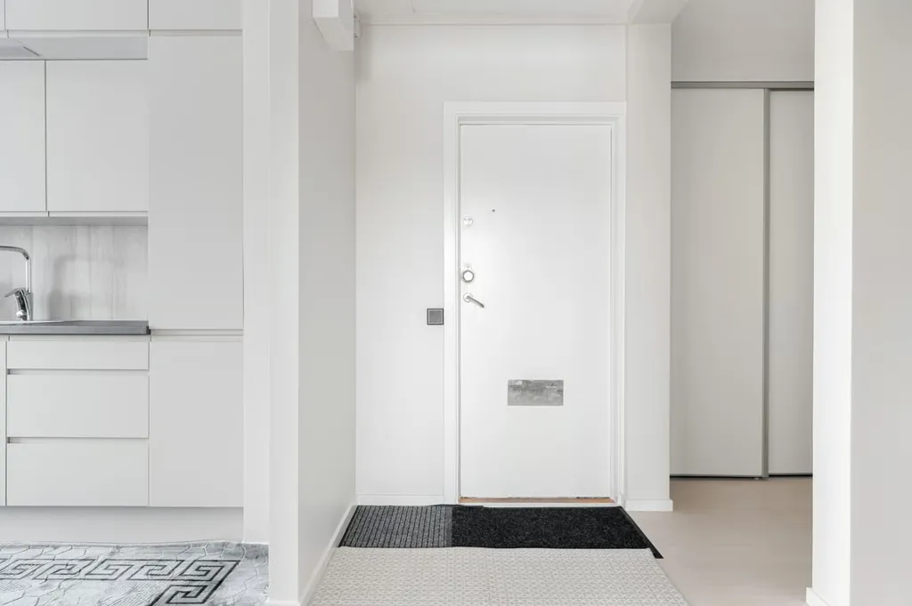 Esik - Four-Room Apartment with Double Balconies in Bjuv