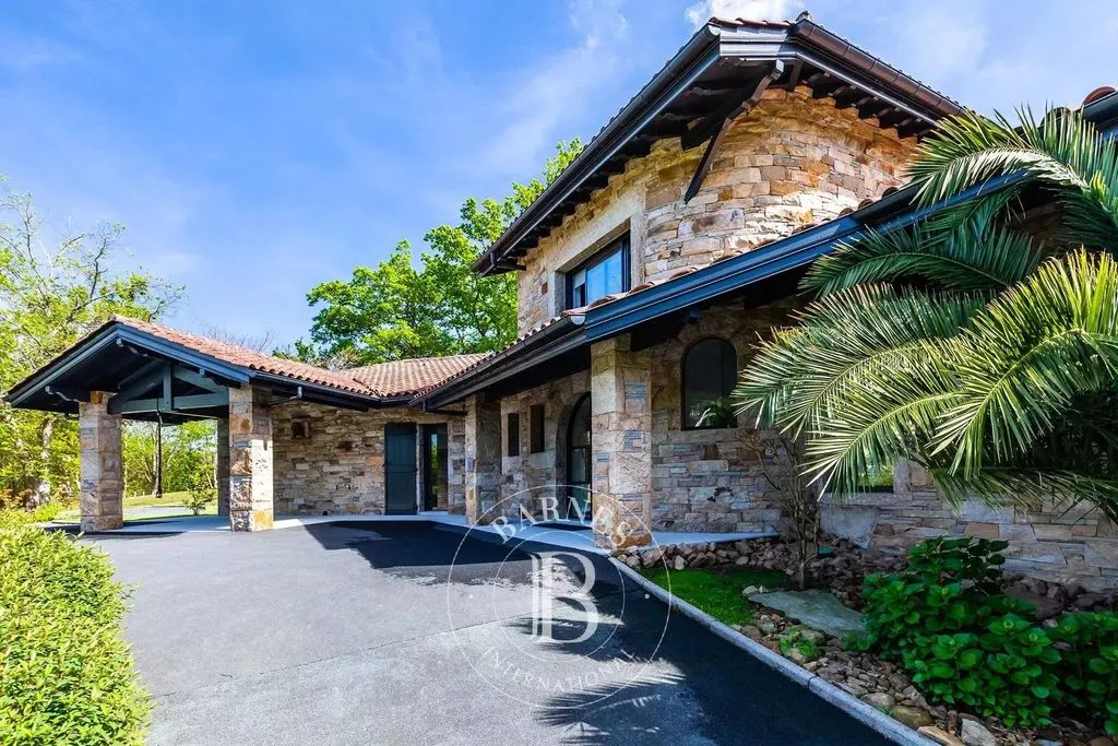 Extérieur - Villa en Pierre avec Vue Montagne à Ascain