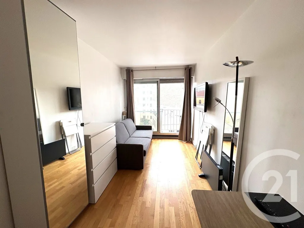 Soggiorno - Studio with Balcony in Paris 16e