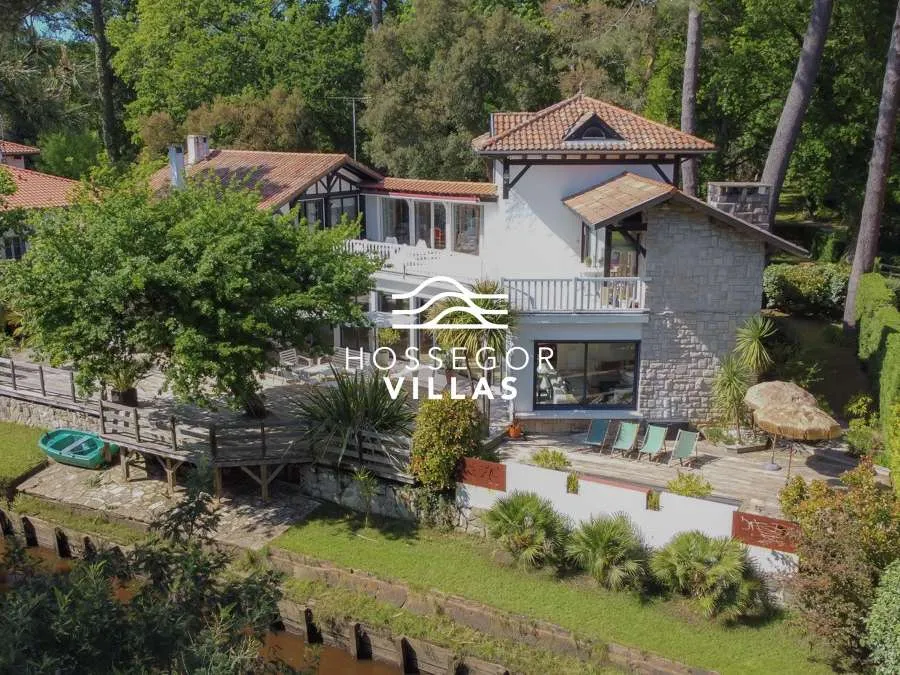 Vue aérienne - Villa Luxueuse avec Piscine à Hossegor