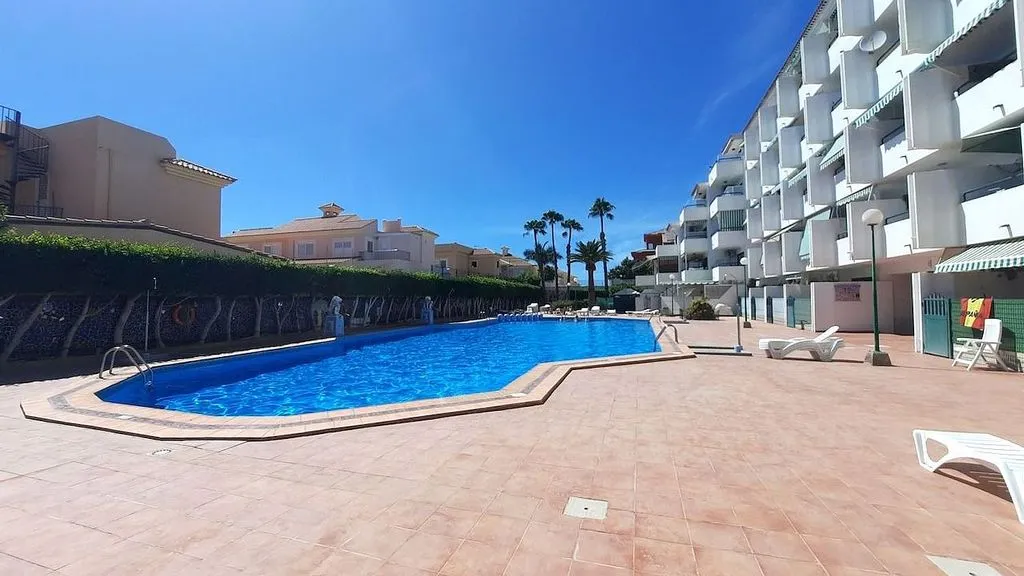 Bassein - 1-Bedroom Apartment with Pool in Sonnenland