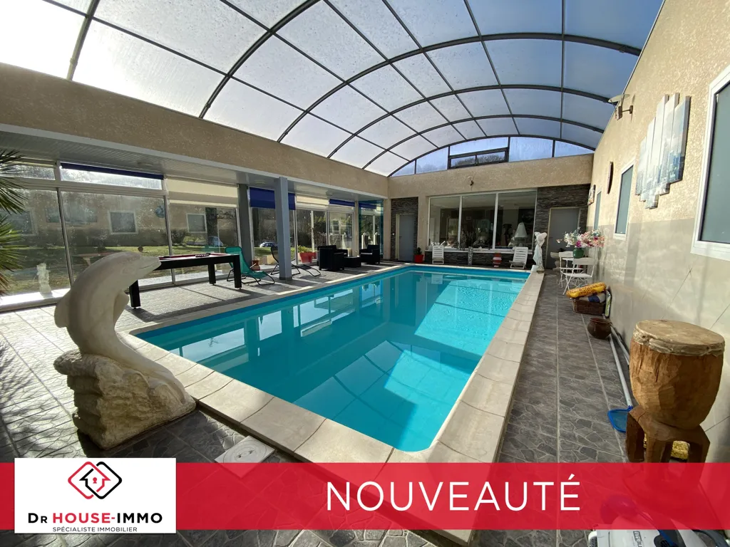 Bassein - Architect-Designed Villa with Indoor Pool in Le Vernet
