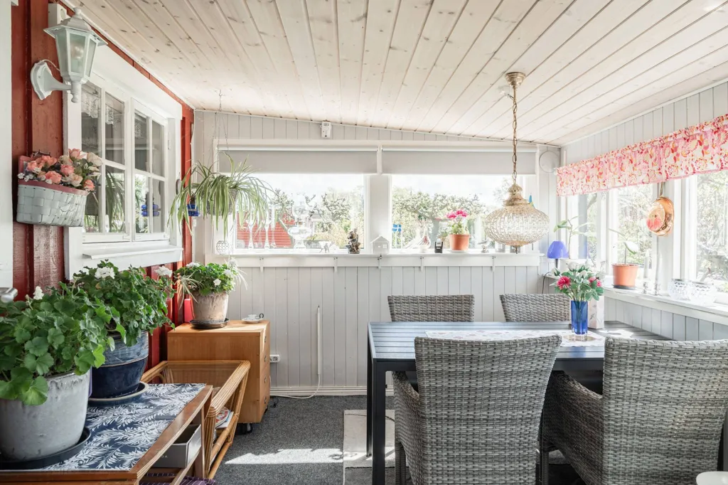 Terrass - Cottage with Garden in Helsingborg's Popular Colony