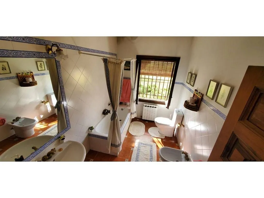 Salles de bain - Rustic House with Large Garden in Camarenilla