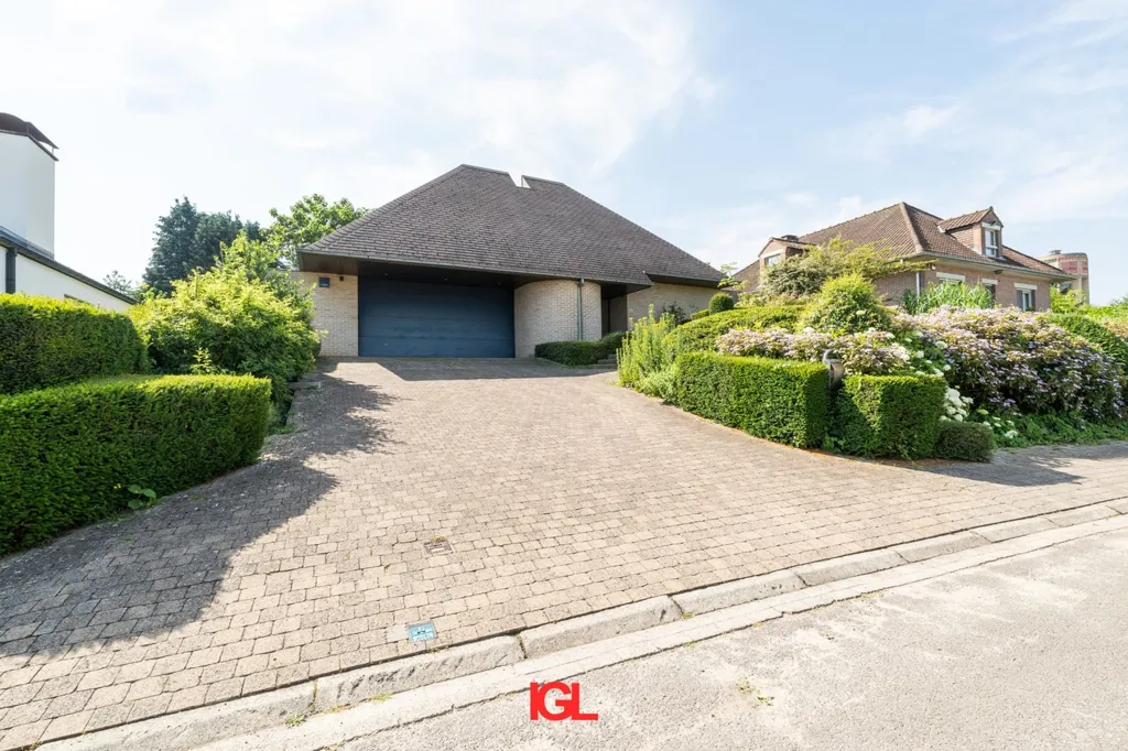 Välivaade - Spacious Villa with Garden in Leeuw-Saint-Pierre