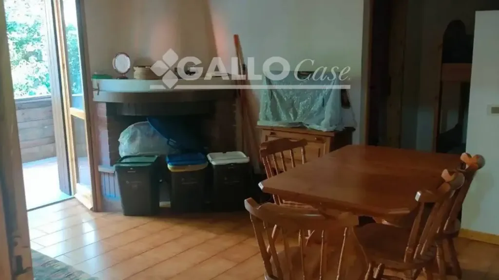 Salle à manger - Studio Apartment with Terrace in Spezzano della Sila