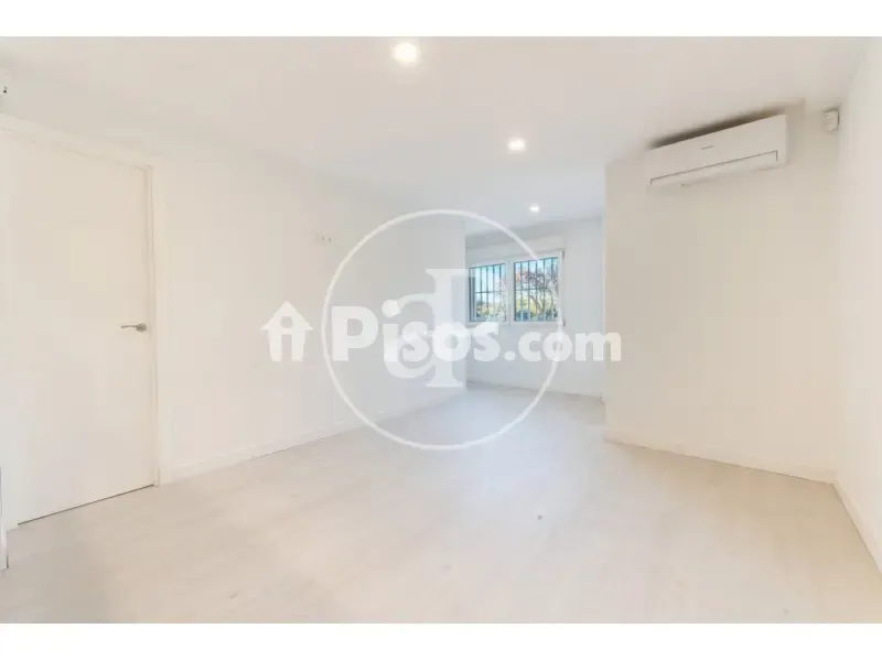 Stanze - Reformed Duplex with Pool in Arganzuela