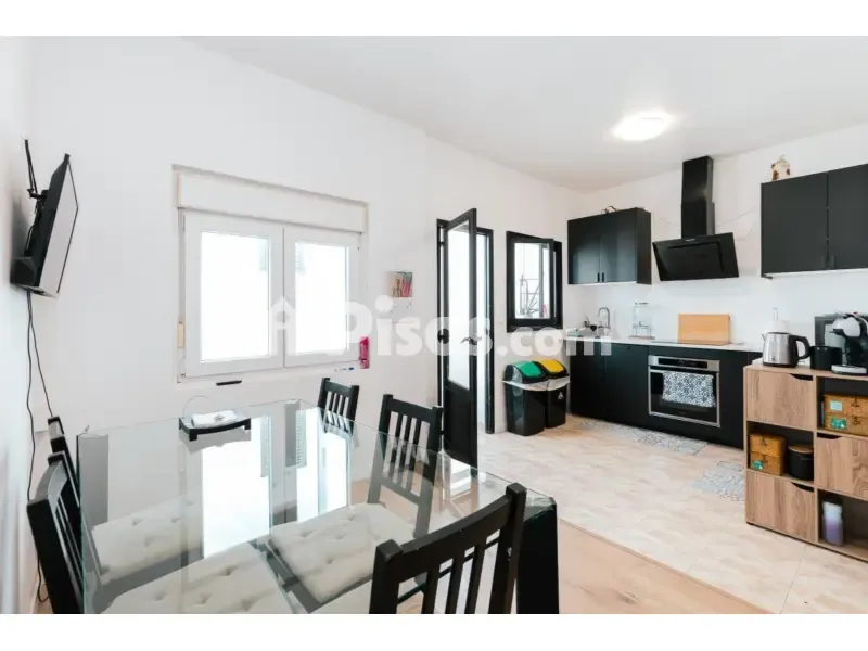 Cuisine - Spacious Apartment with Exterior Views in Portmany