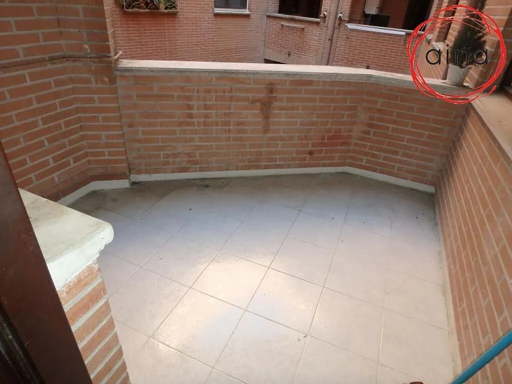 Rõdu - Student-Friendly Flat with Terrace in Milagrosa