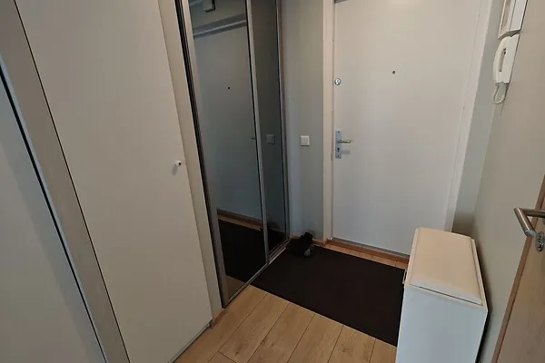 Entrée - Modernised Flat with Balcony in Kadriorg, Tallinn