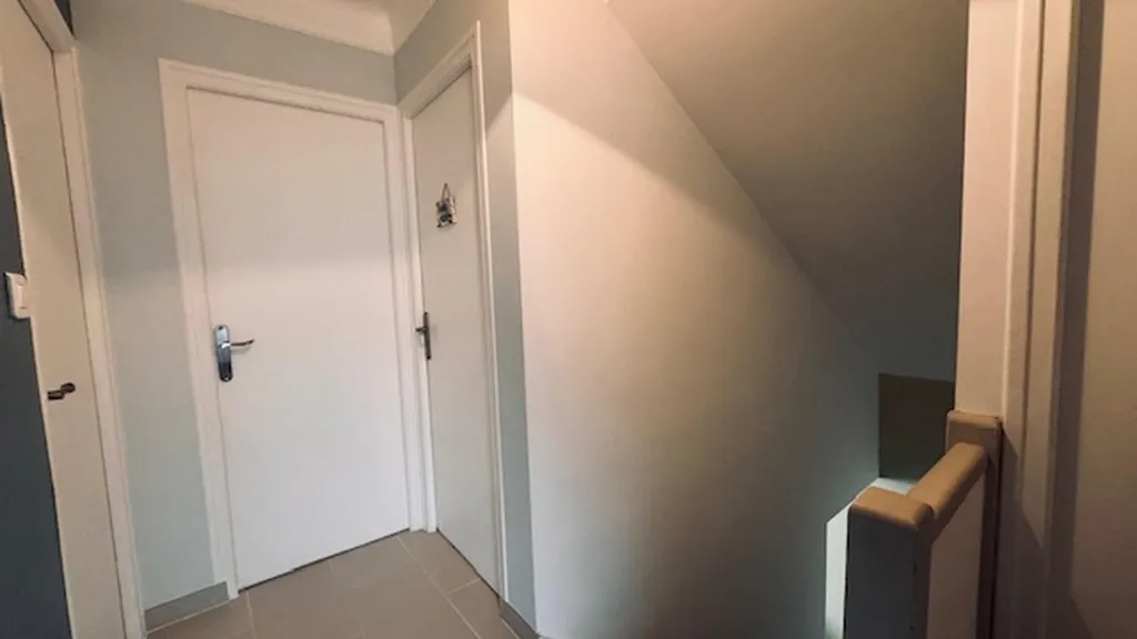 hallway_entrance