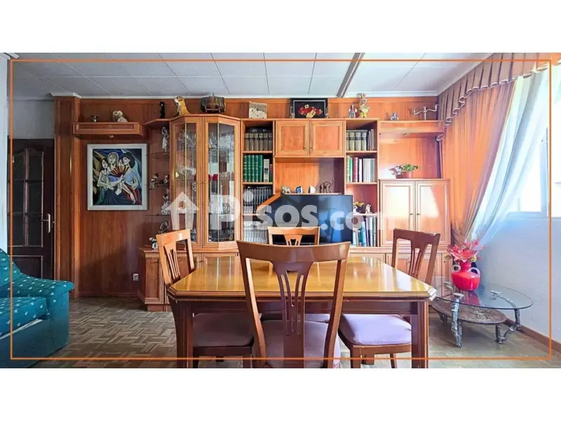 Sala da pranzo - Bright 3-Bedroom Flat with South View in Retiro