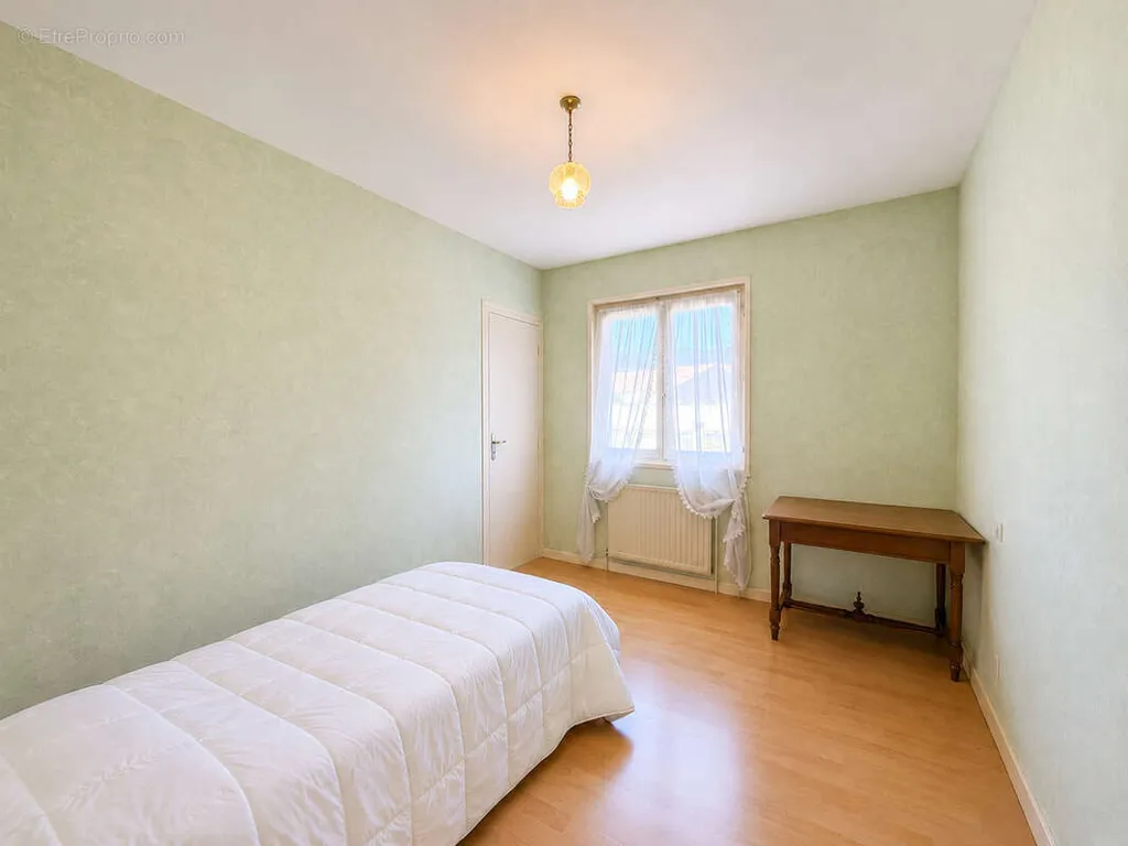 Bedrooms - Villa with Terrace in Pélussin