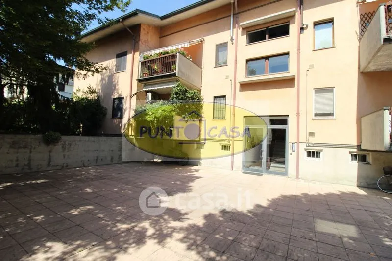 Giardino - Trilocale with Terrace in Borghetto Lodigiano