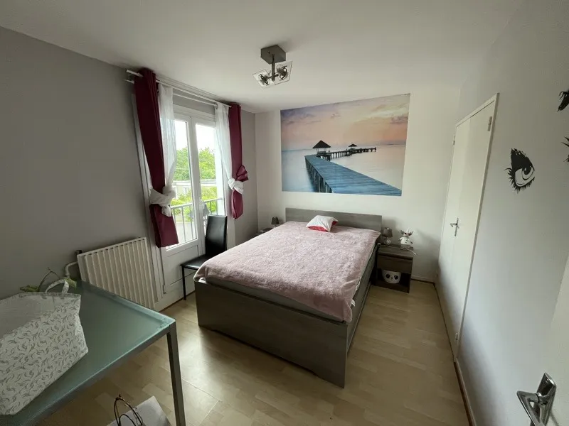 Chambres - Maison au Calme avec Terrasse et Jardin à l'Est
