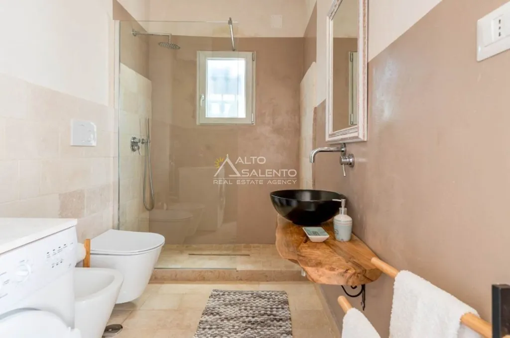 Bathrooms - Renovated Villa with Pool near Ostuni