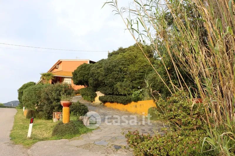 Exterior - Villa with Garden and Terrace in Sassari