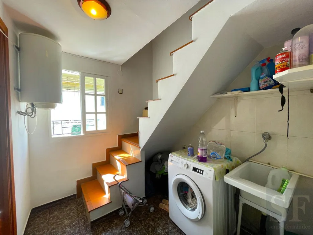 Pesuköök - Adaptable Townhouse with Mountain Views in Sayalonga