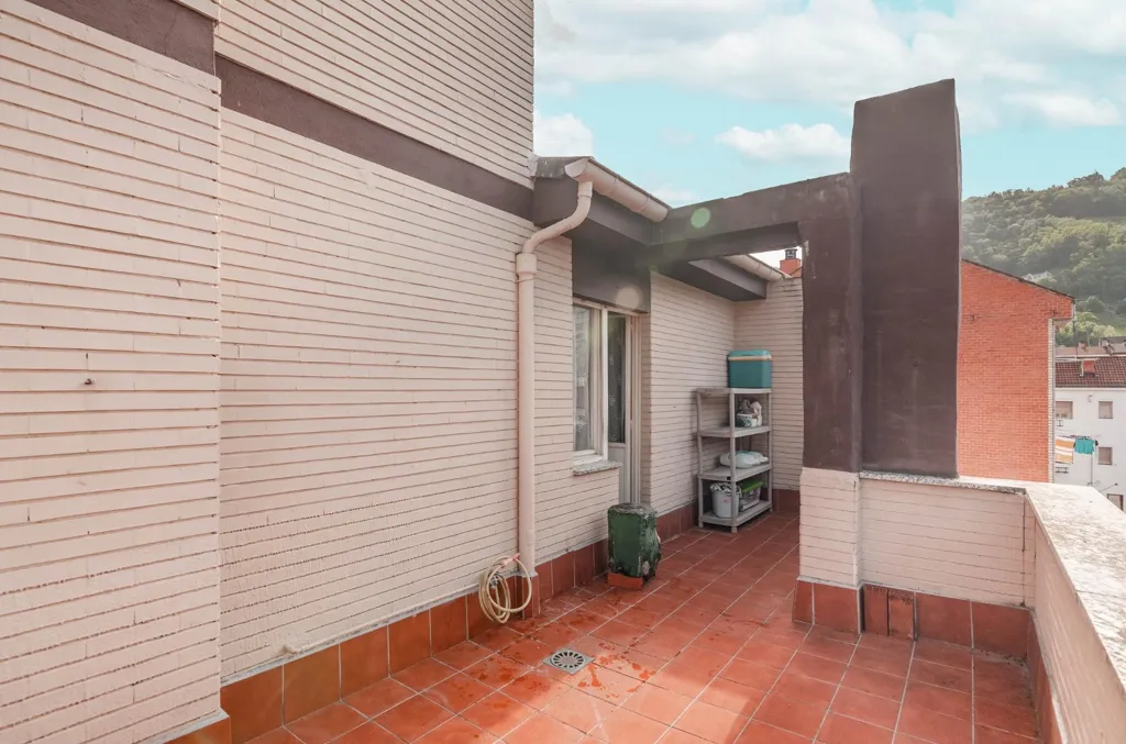 Terrass - Penthouse with Two Terraces in Mieres
