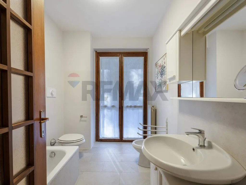 Salles de bain - Apartment with Lake View in Stresa