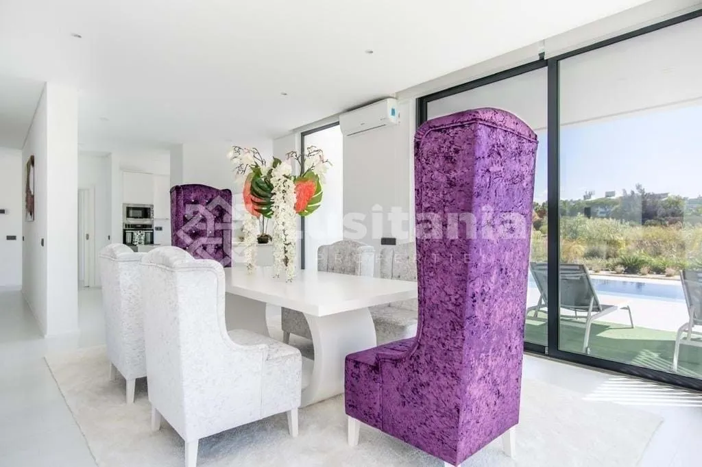 Dining Room - Luxury Villa Next to Golf Course in Vilamoura