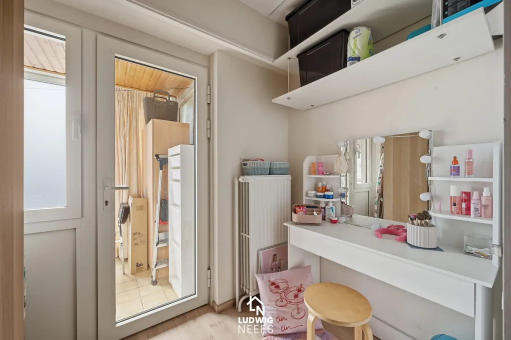Kabinet - 2-Bedroom Apartment with Terrace in Duffel
