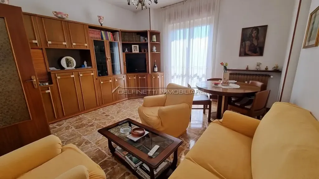 Séjour - Significant Apartment with Terrace in Alba