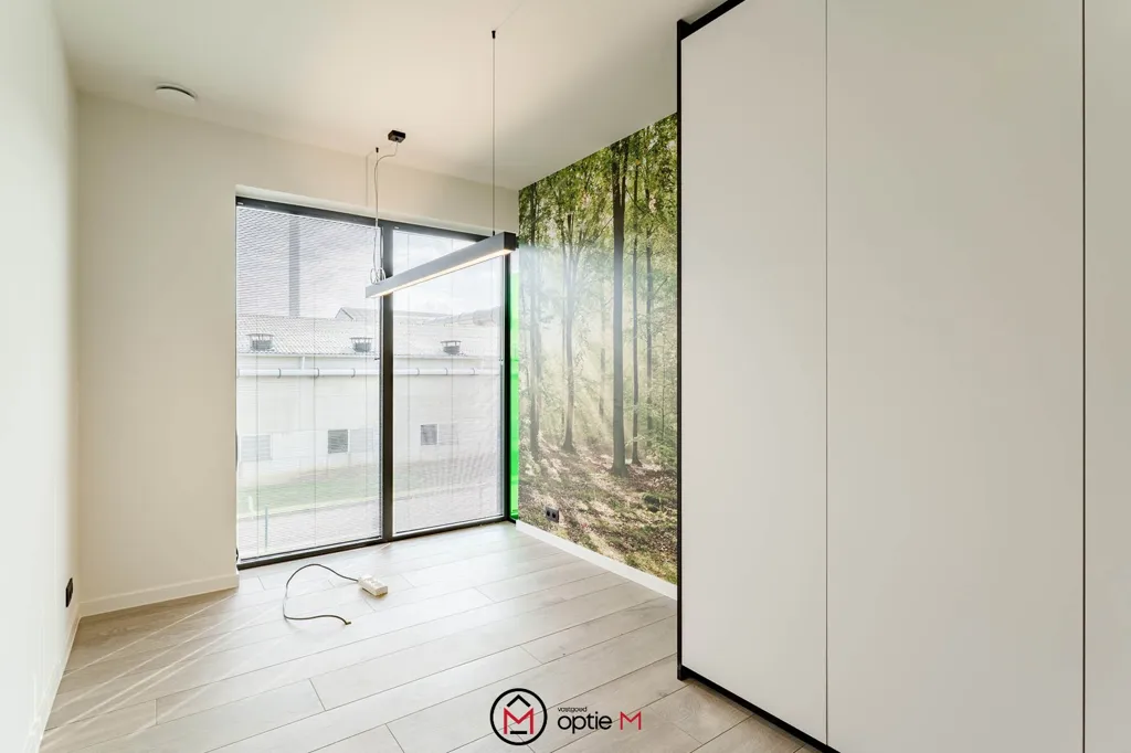 Toad - Eco-Friendly KMO Unit with Solar Panels in Heusden