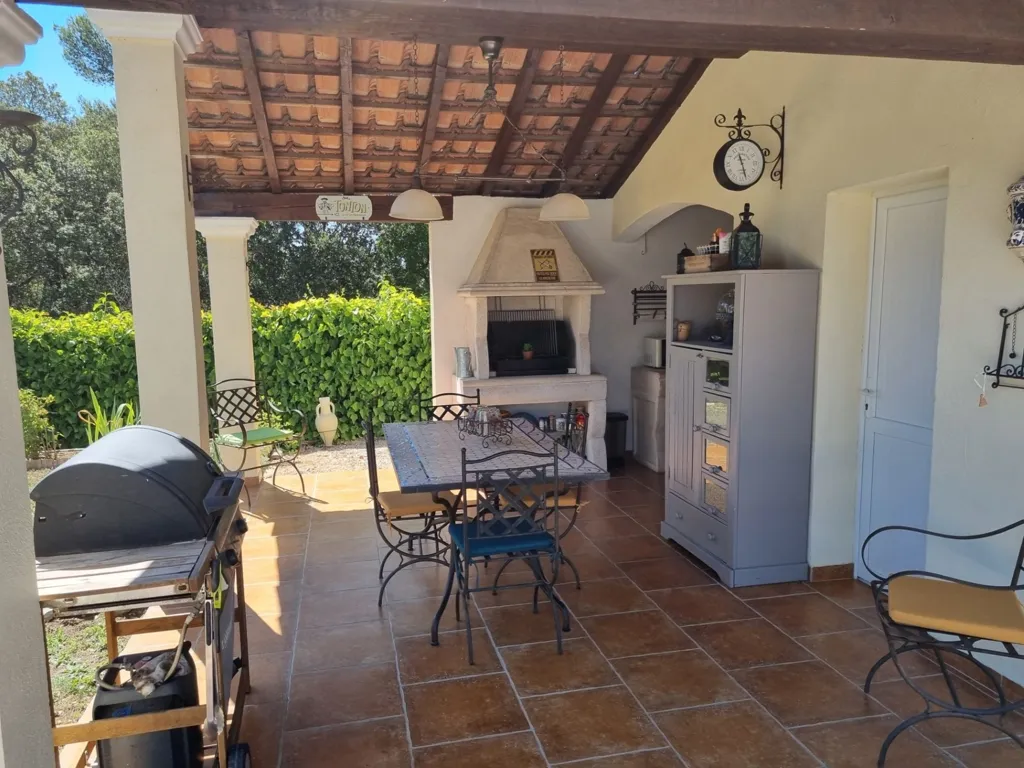 Terrass - House with Pool in Saint-Maximin-la-Sainte-Baume