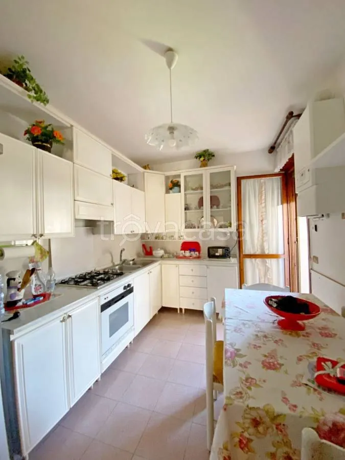 Cuisine - Spacious Apartment with Balcony in Copparo