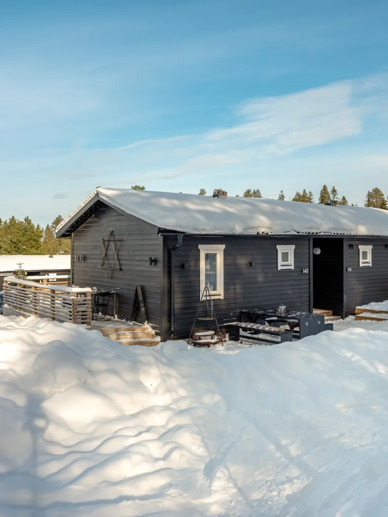 Välivaade - Cottage with Ski Access in Stöten