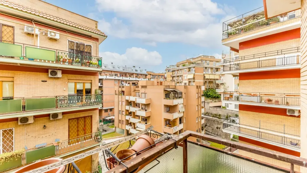 Balcone - Apartment with Balcony in Talenti, Rome